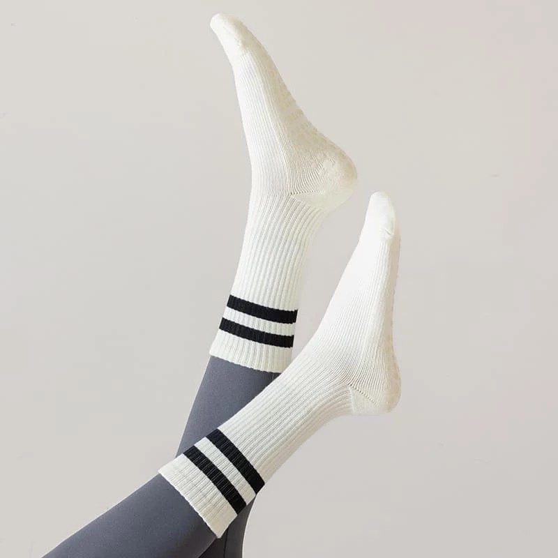 Non Slip Mid Tube Cotton Yoga Socks Cushioned Pilates Sports Socks