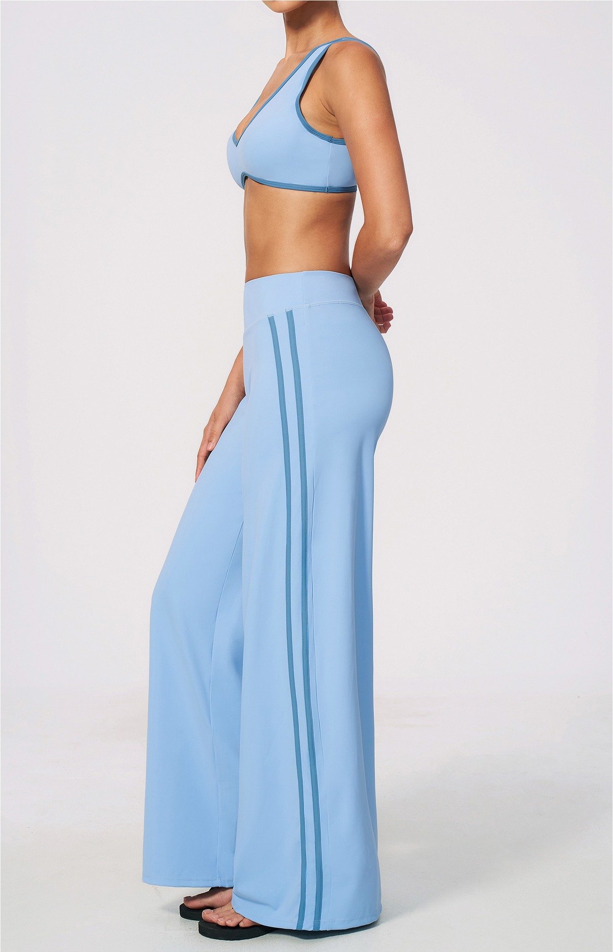 Wholesale Women's Gym Clothes, Workout Clothes Wholesale, Gym Clothes Manufacturer
