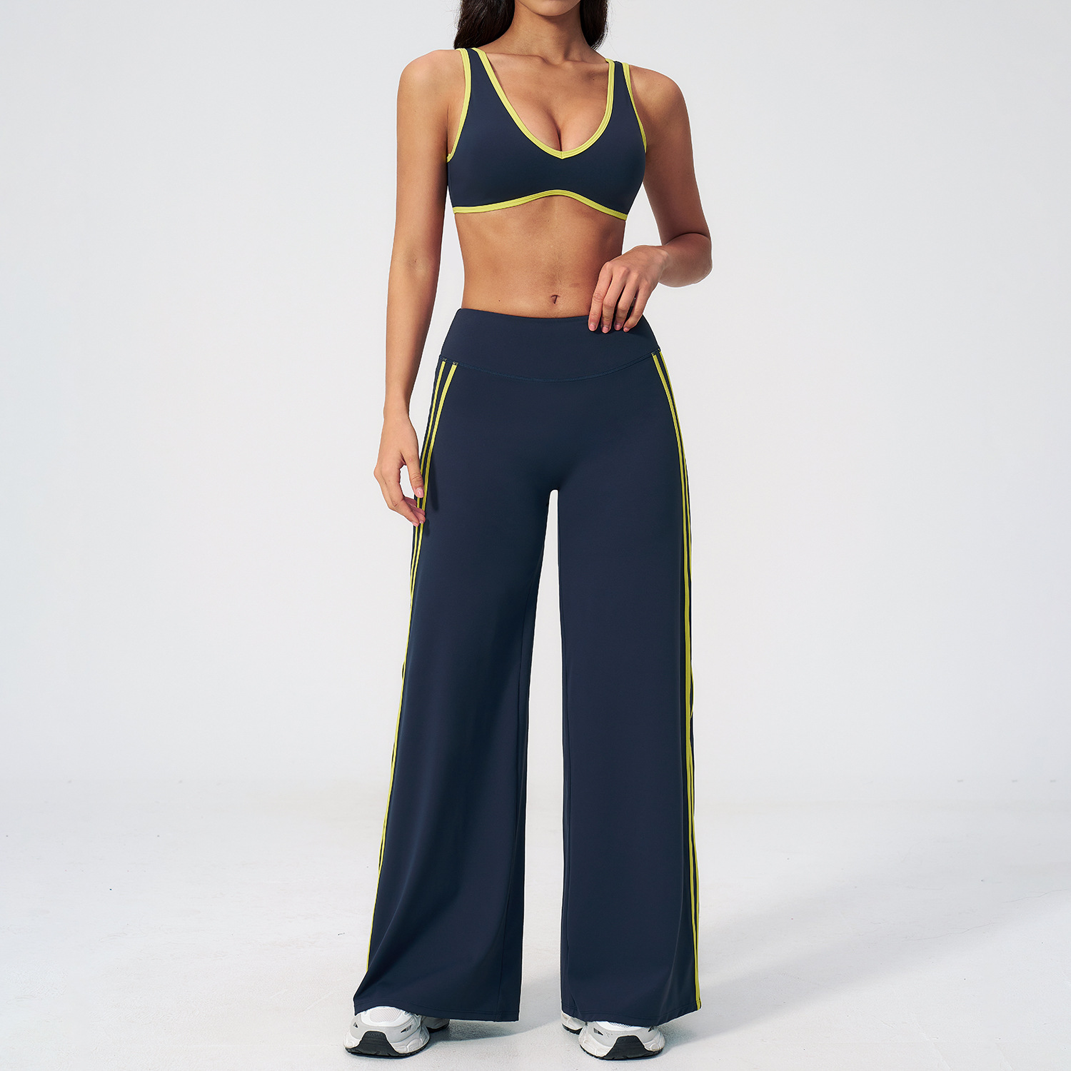 Wholesale Women's Gym Clothes, Workout Clothes Wholesale, Gym Clothes Manufacturer